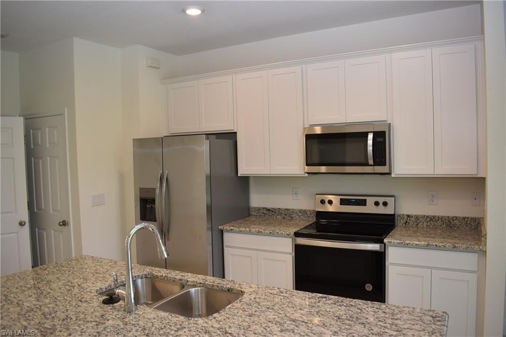 3314 Needle Ter - Photo 4 of 25