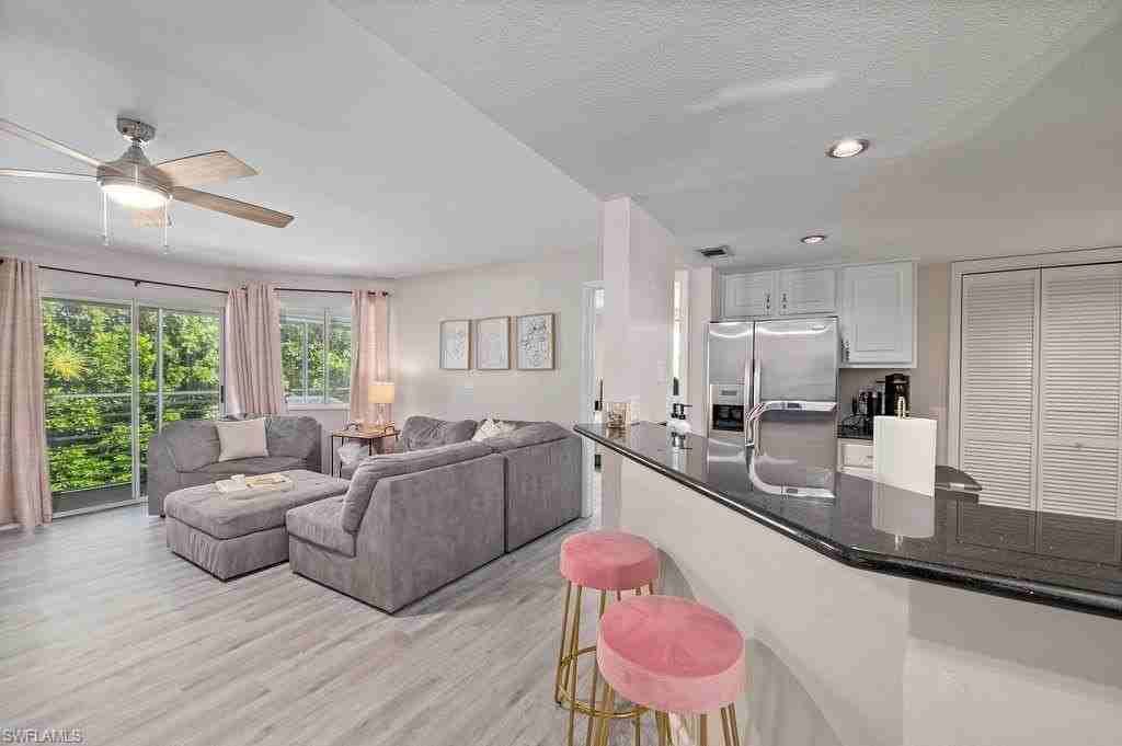 3180 Seasons Way Unit 915 - Photo 4 of 23