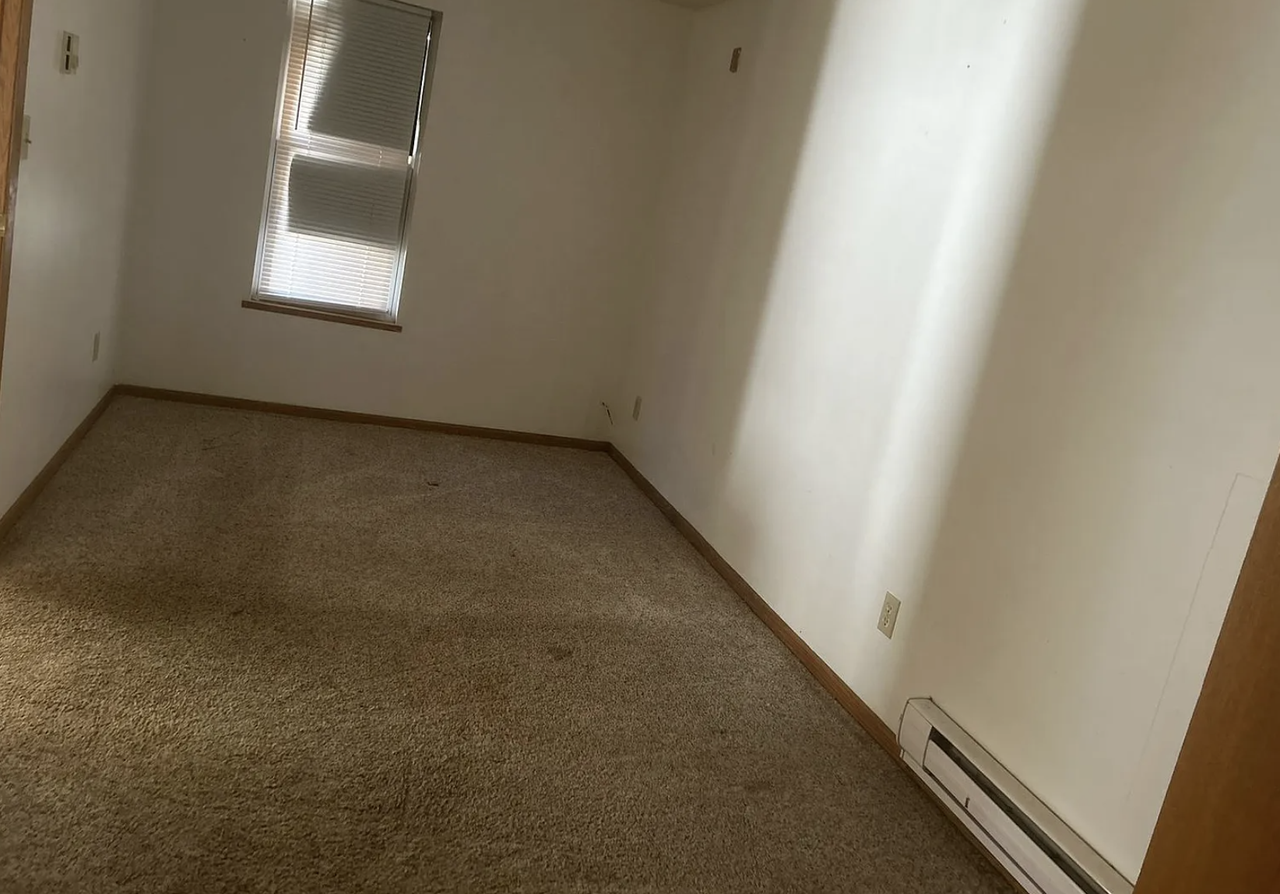 227 2nd Street Northeast - Photo 6 of 8