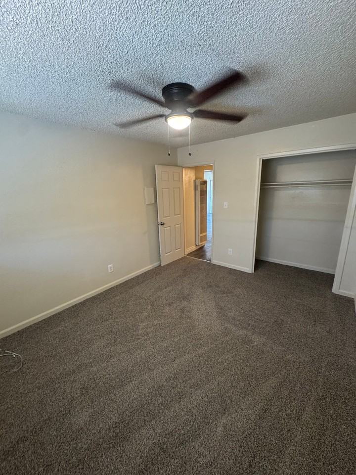 3254 E Olive Ave - Photo 4 of 9