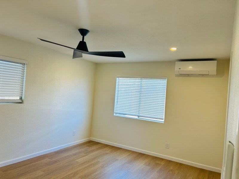 2811 E 11th St - Photo 6 of 16