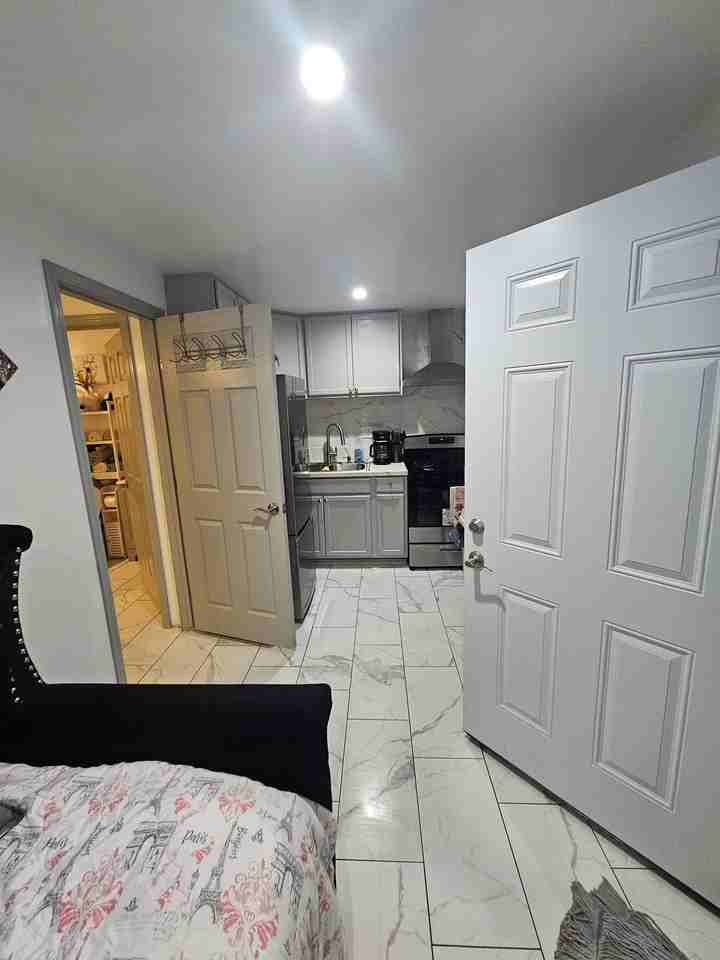 124 E 135th St - Photo 3 of 8