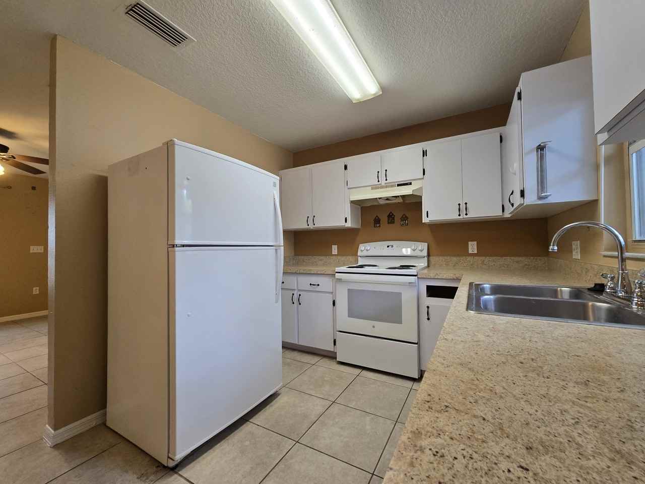 620 17th Street - Photo 7 of 13