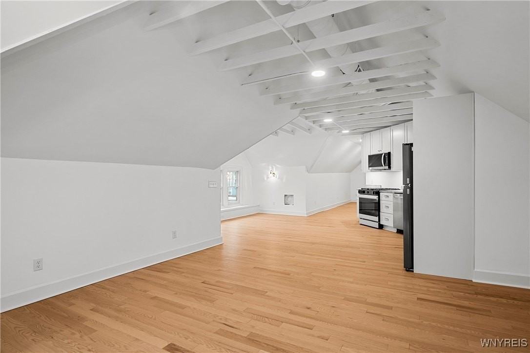 681 Lafayette Ave Unit 3 - Photo 4 of 18