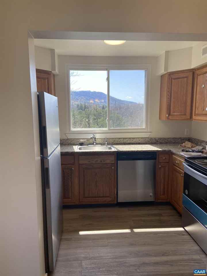 1612 Monticello Ave Unit D #D - Photo 5 of 10