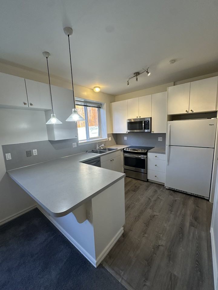 5106 Green Lake Way N. - Photo 4 of 12