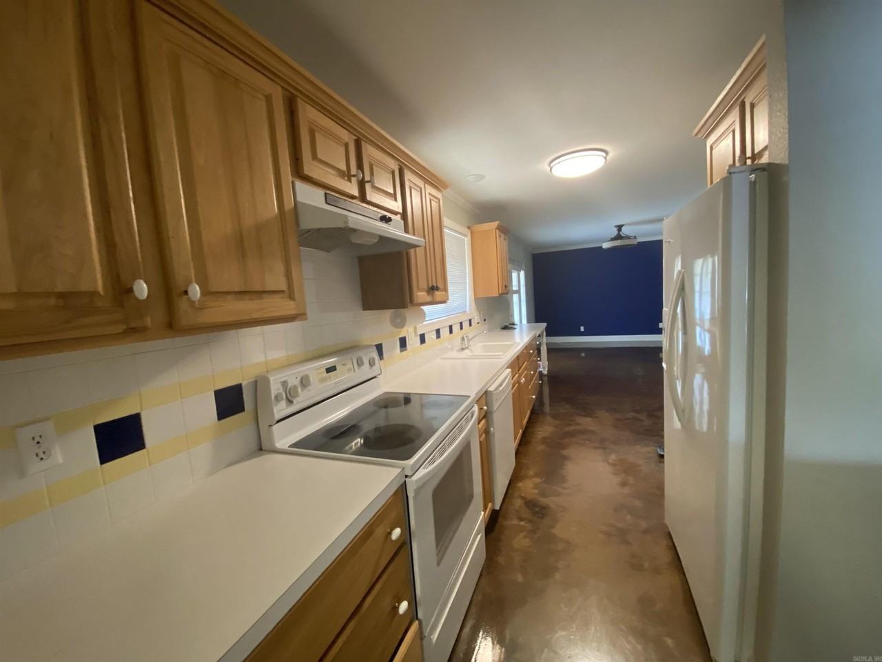 5501 N Walnut Rd - Photo 4 of 13