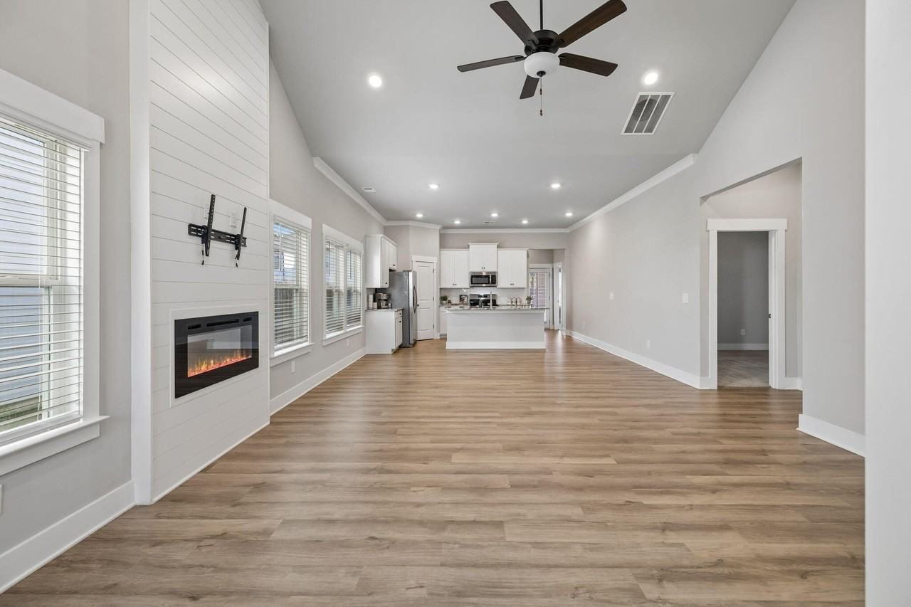 2085 Firelight Way - Photo 3 of 46