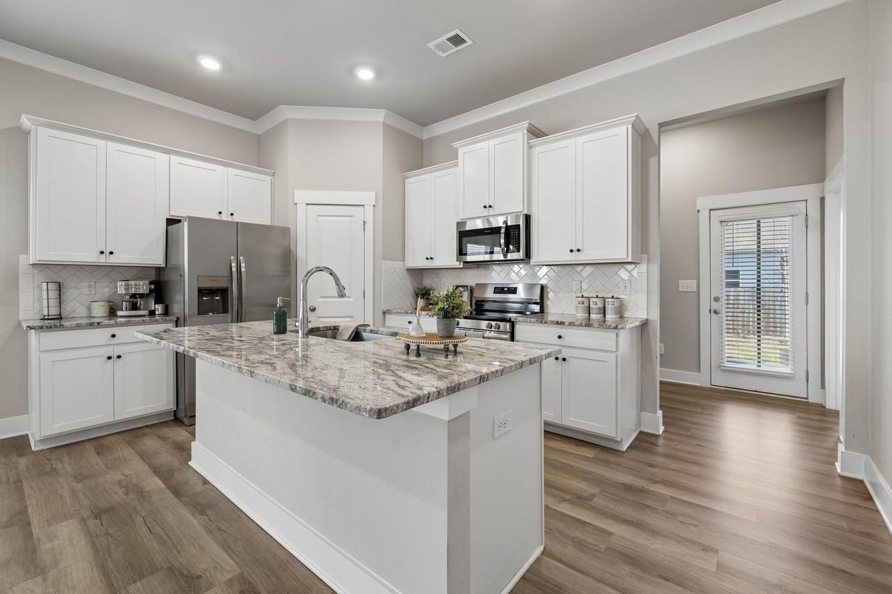 2085 Firelight Way - Photo 6 of 46