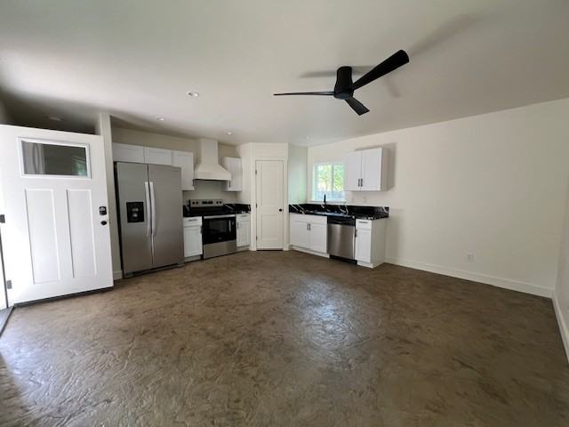 205 W 20th St - Photo 2 of 19