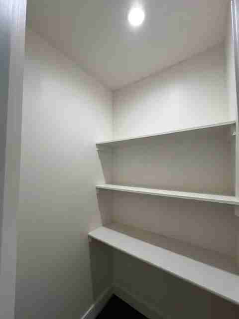 205 W 20th St - Photo 5 of 19