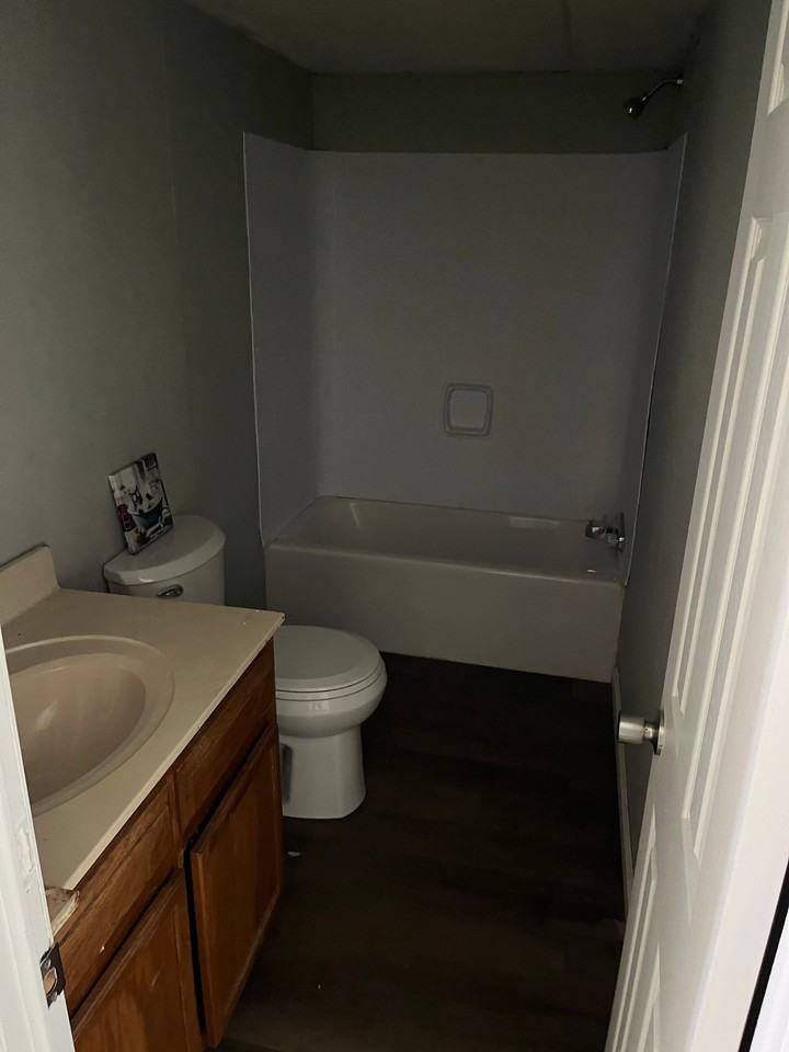 3736 E Burke Blvd #4 - Photo 3 of 8