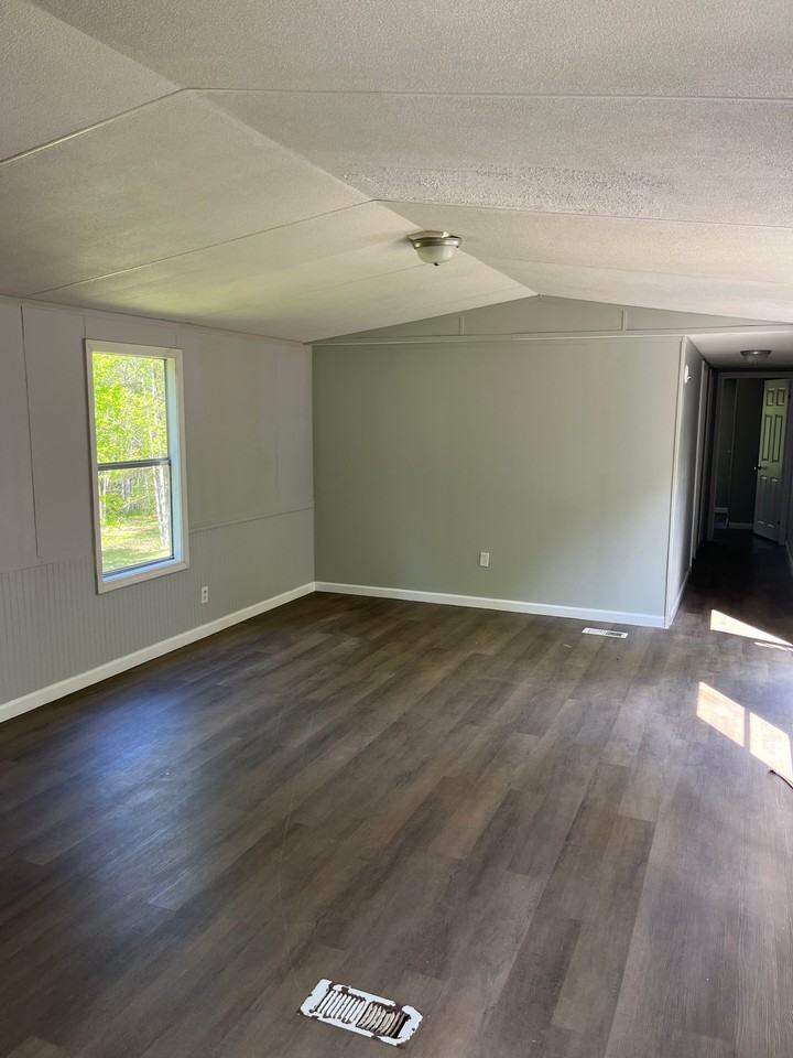 3736 E Burke Blvd #4 - Photo 4 of 8