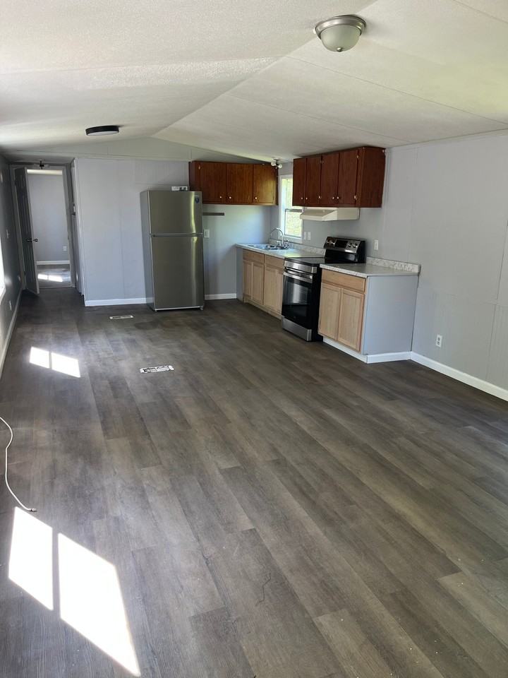 3736 E Burke Blvd #4 - Photo 5 of 8