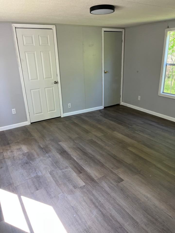 3736 E Burke Blvd #4 - Photo 6 of 8