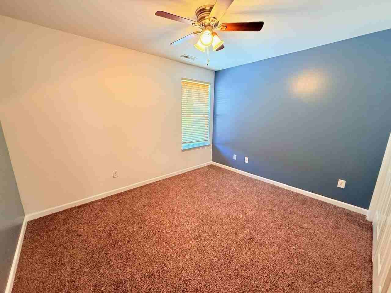 915 Oglethorpe Dr - Photo 6 of 23