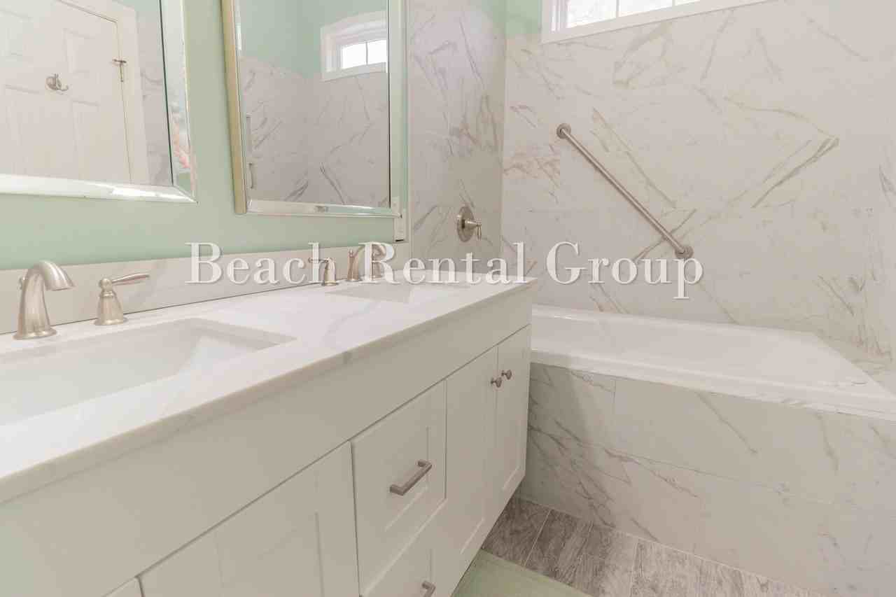 4346 Windy Heights Dr - Photo 5 of 29