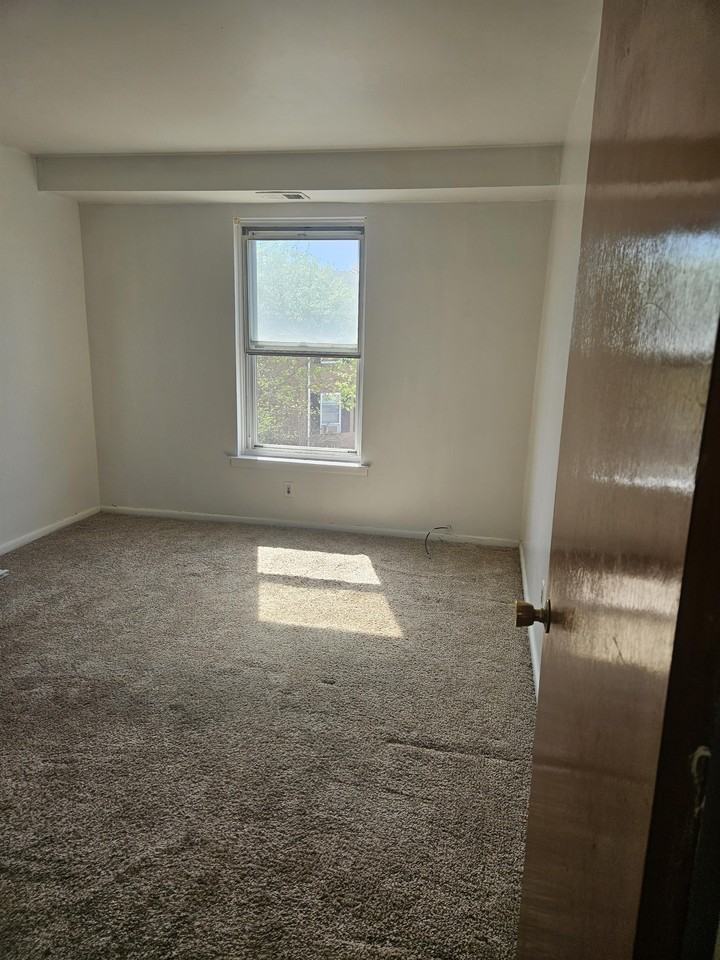 2734 Island Avenue - Photo 5 of 25