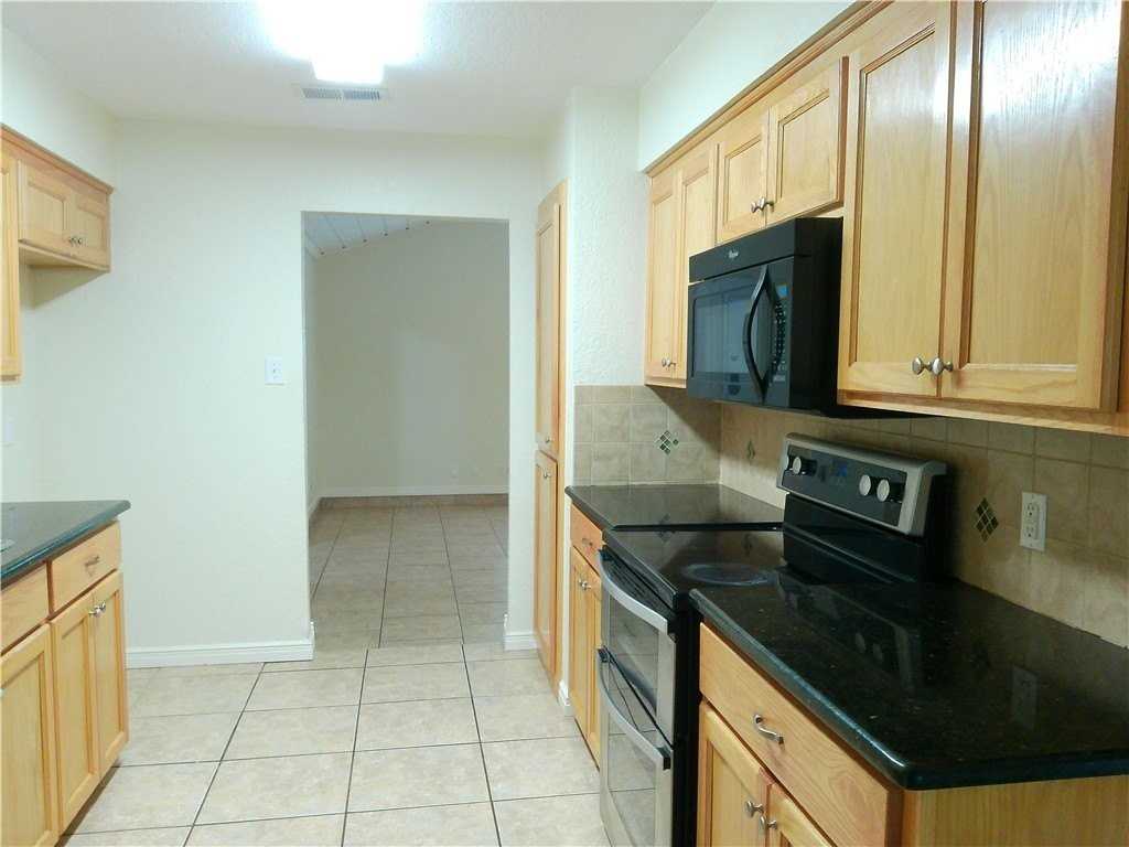 6306 Kristin Dr - Photo 7 of 18