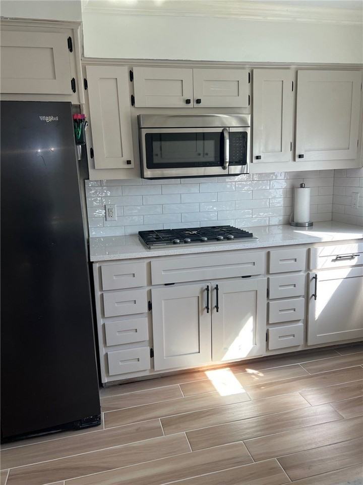 119 San Saba Dr - Photo 4 of 13