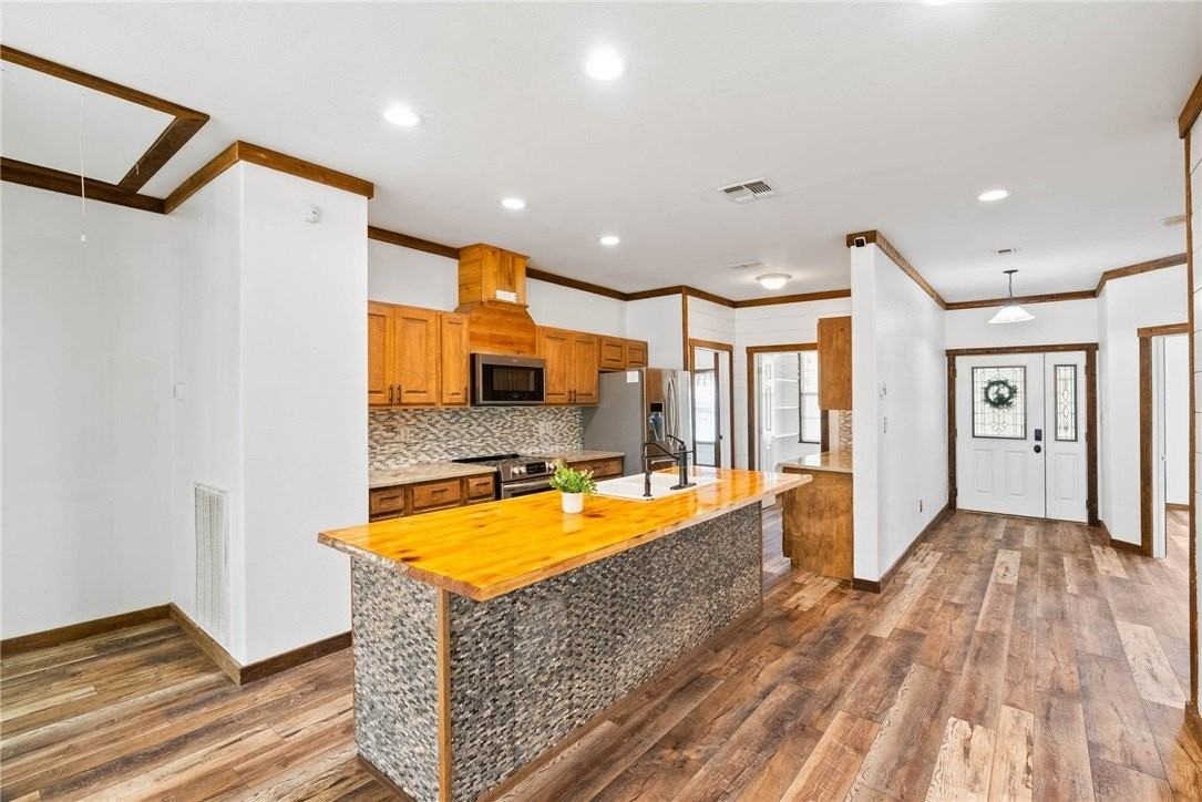 166 Cenesia - Photo 3 of 15