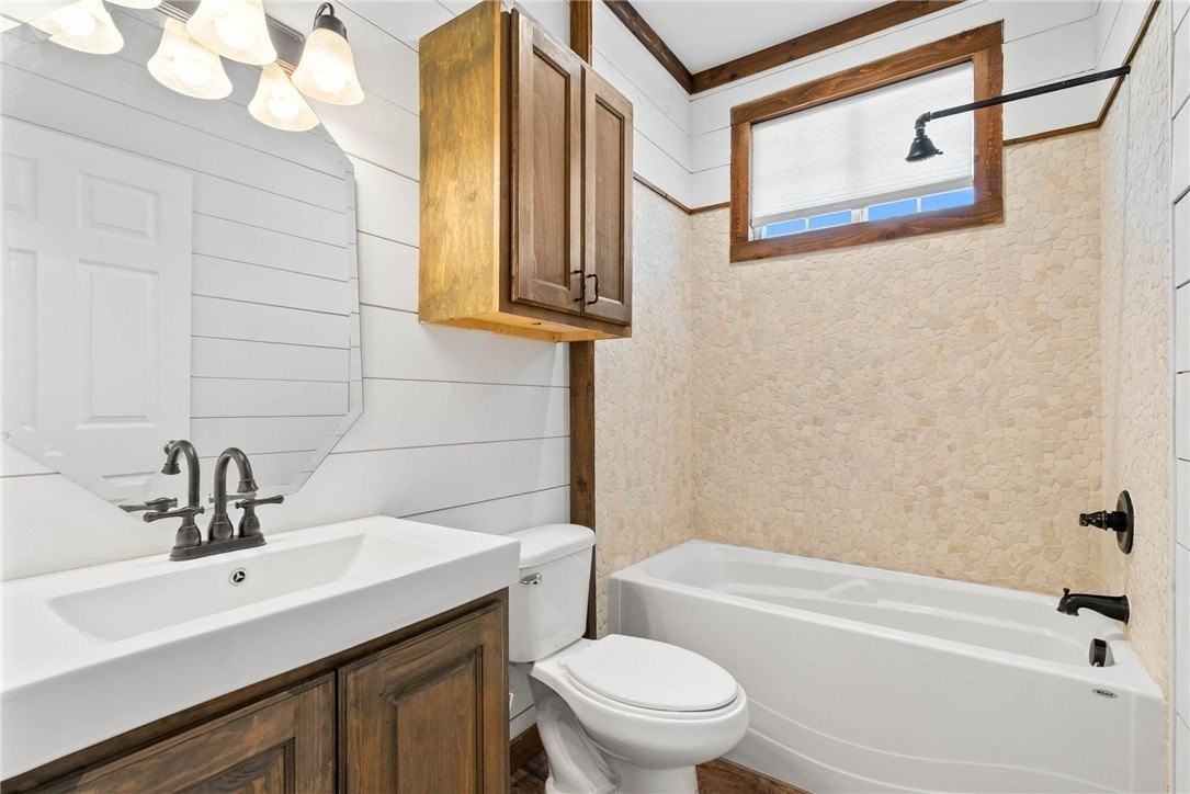 166 Cenesia - Photo 6 of 15