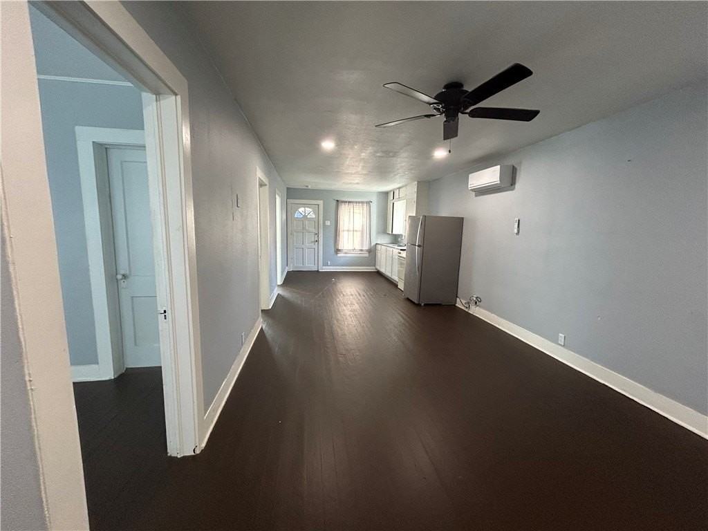 1433 12th St - Photo 2 of 14