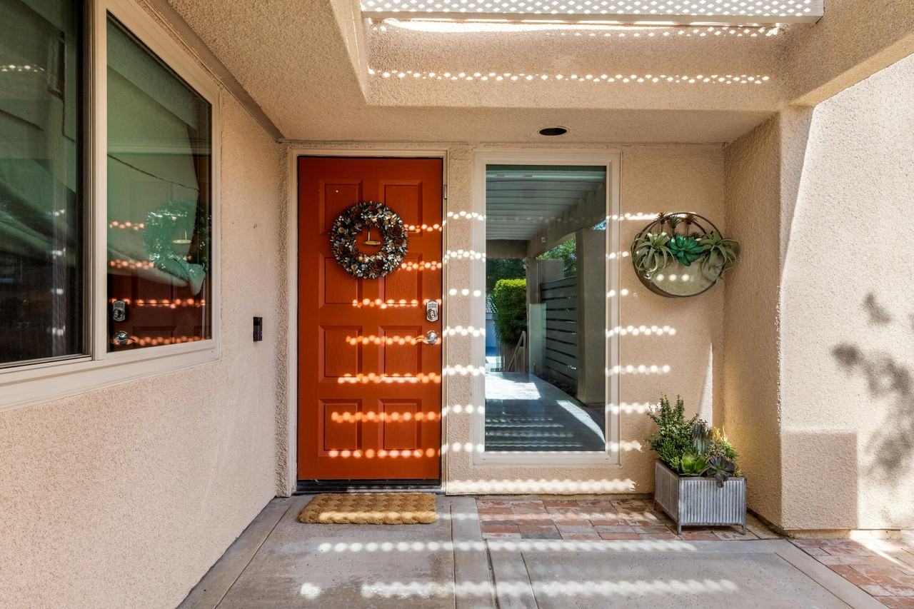 35 Mission Ct - Photo 3 of 45