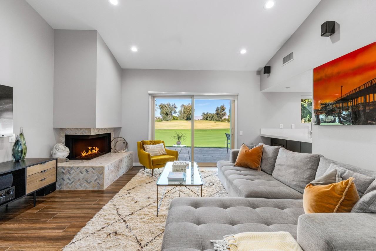 35 Mission Ct - Photo 4 of 45