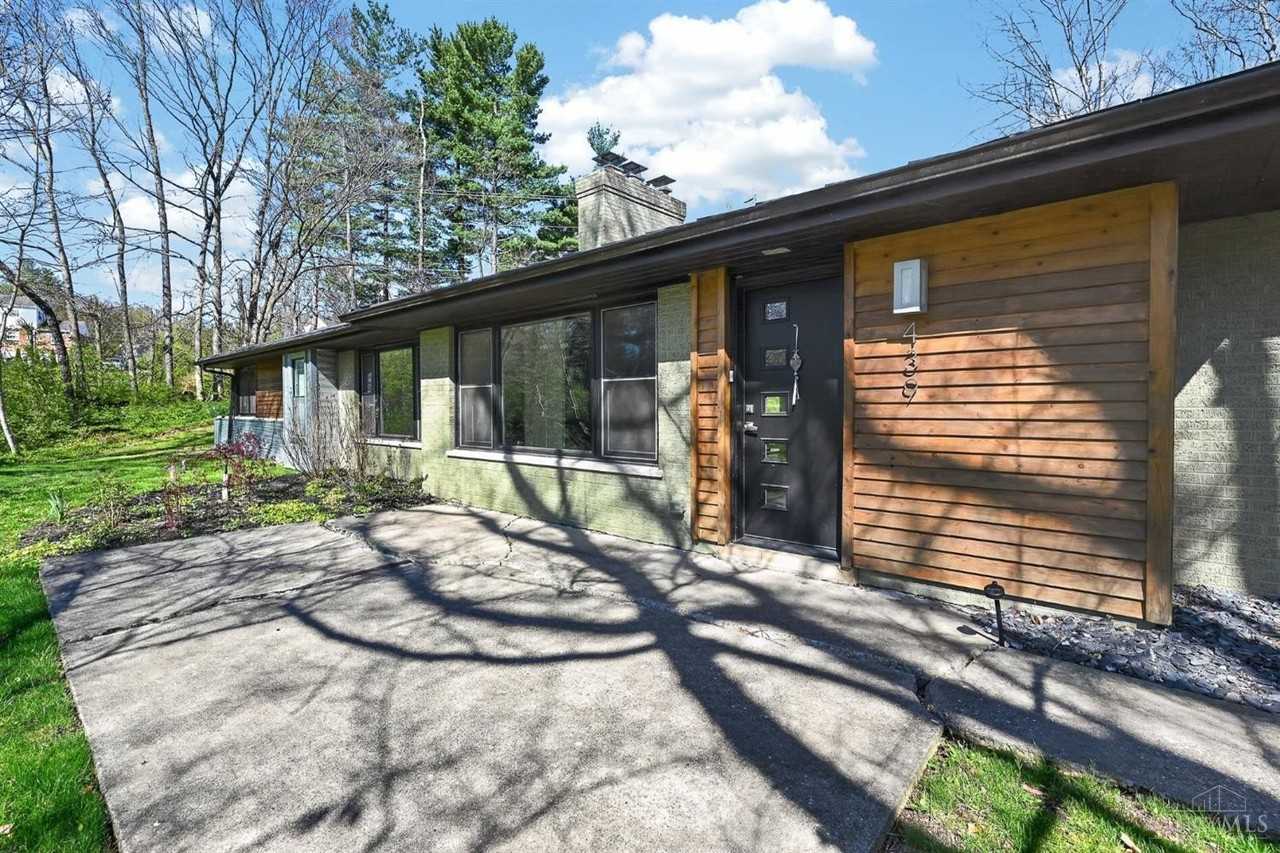 439 Hidden Valley Ln - Photo 4 of 50