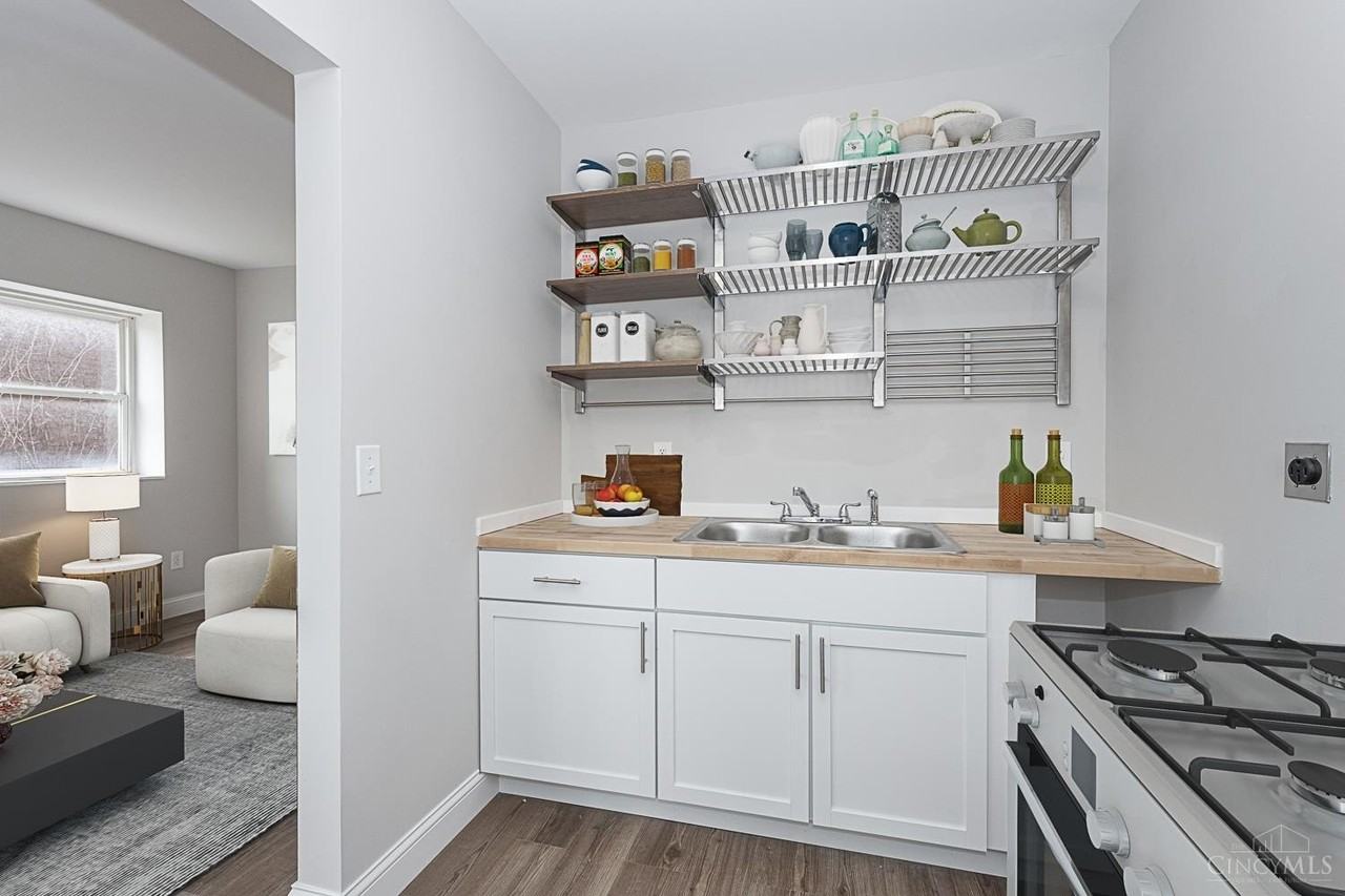 825 William Howard Taft Rd Apt 31 - Photo 4 of 8