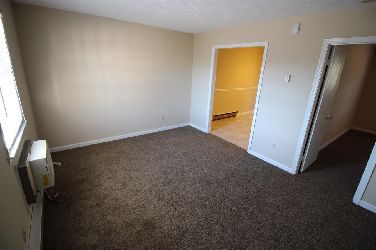 6454 Applecross Ave #C - Photo 4 of 28