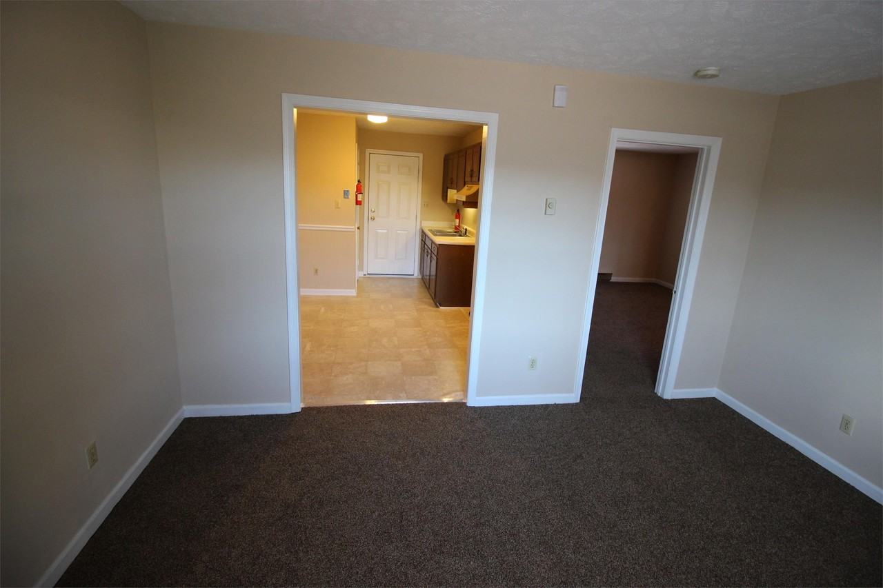 6454 Applecross Ave #C - Photo 5 of 28