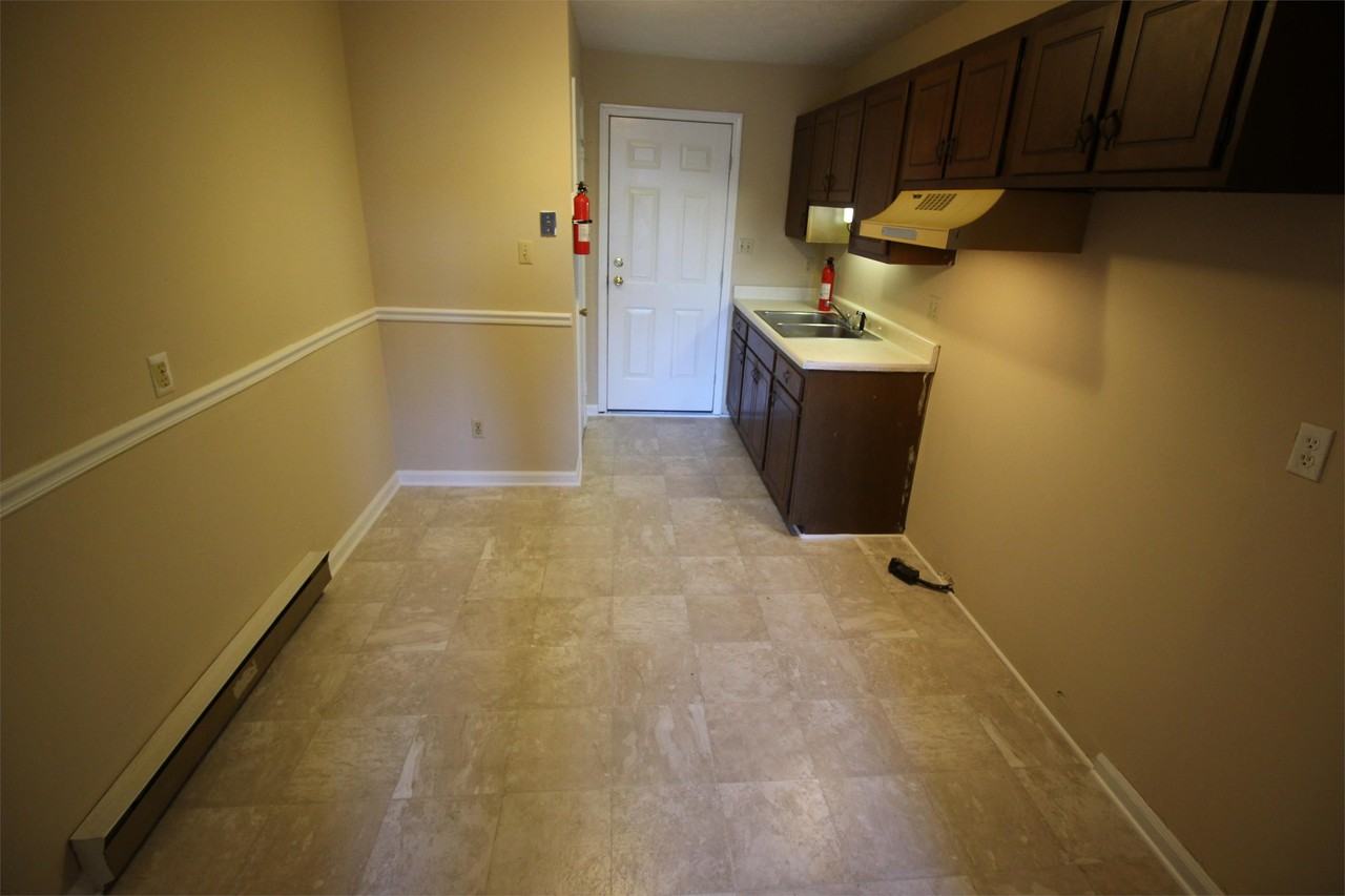 6454 Applecross Ave #C - Photo 6 of 28