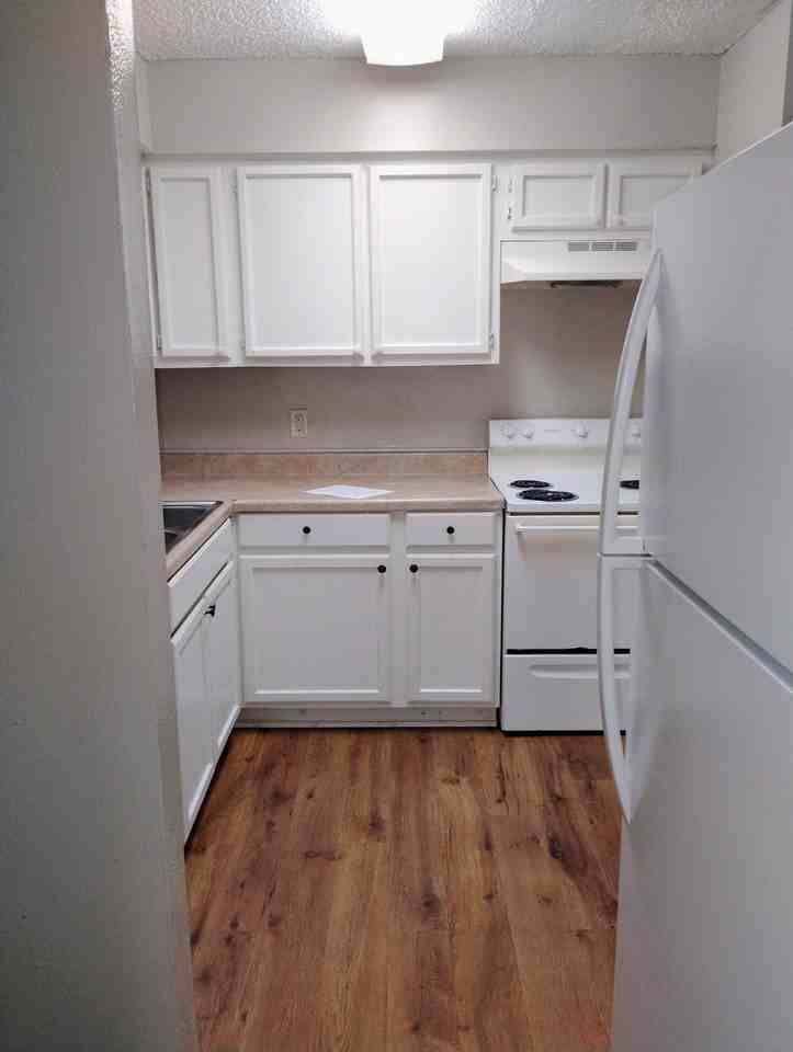 1744 Cedar Lake Dr #D - Photo 3 of 5