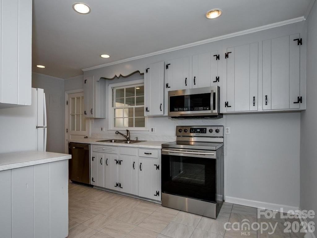 4914 Horton Ct Unit A - Photo 4 of 19