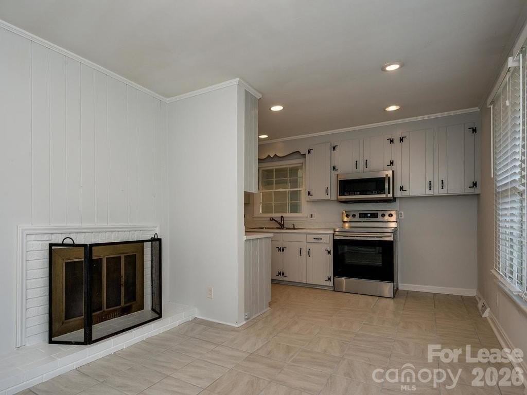 4914 Horton Ct Unit A - Photo 7 of 19