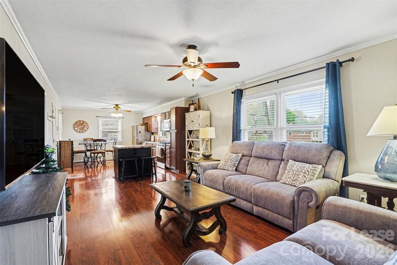 113 Suncrest Rd - Photo 4 of 29