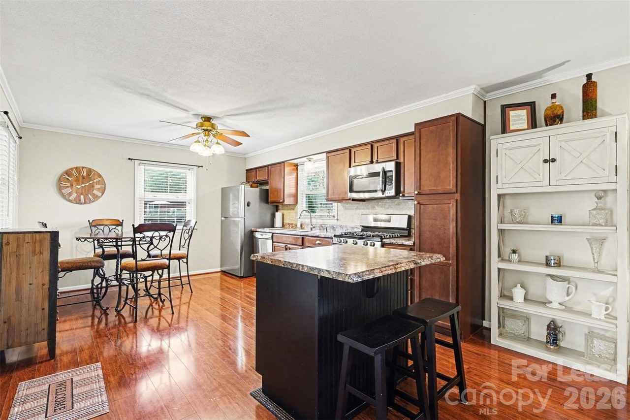 113 Suncrest Rd - Photo 7 of 29