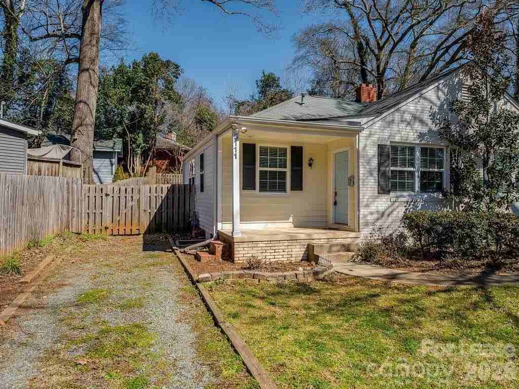 5111 Valley Stream Rd - Photo 3 of 18