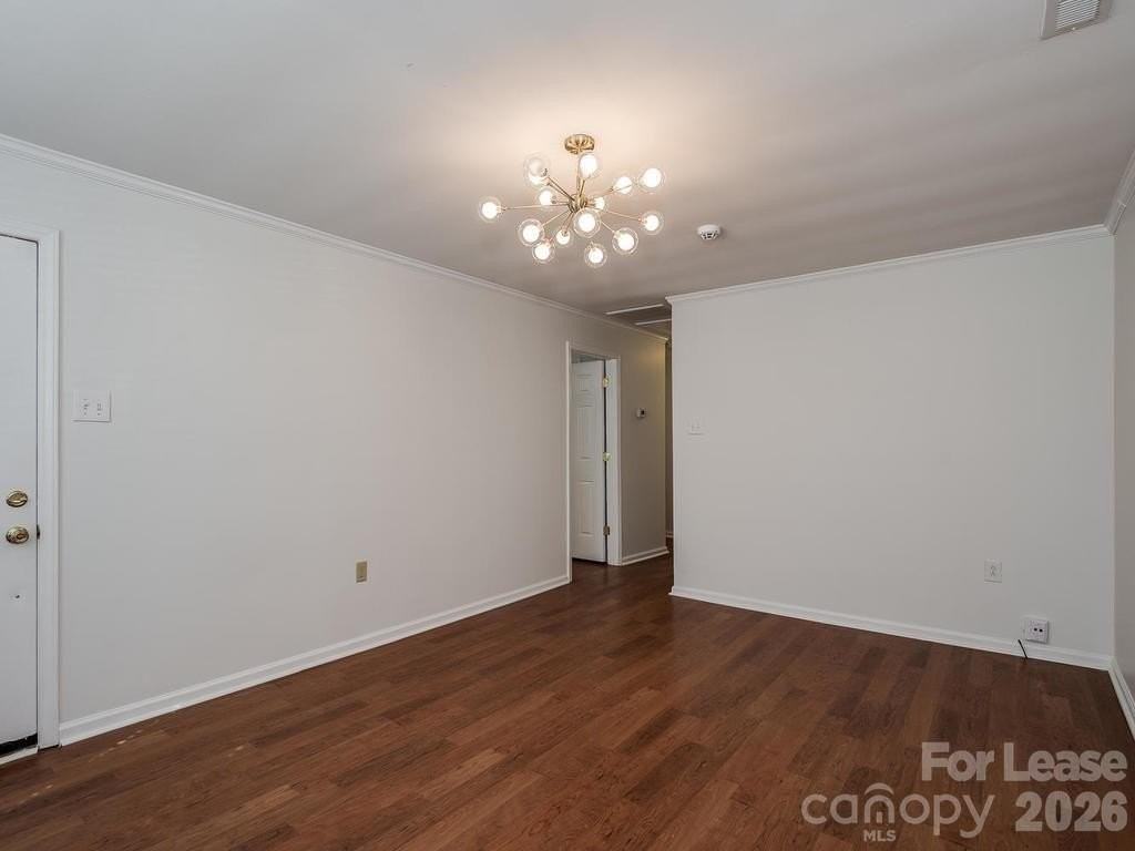 5111 Valley Stream Rd - Photo 6 of 18