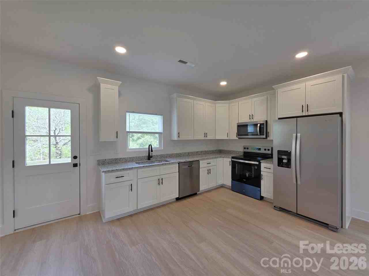 1030 Patton Ave - Photo 4 of 13