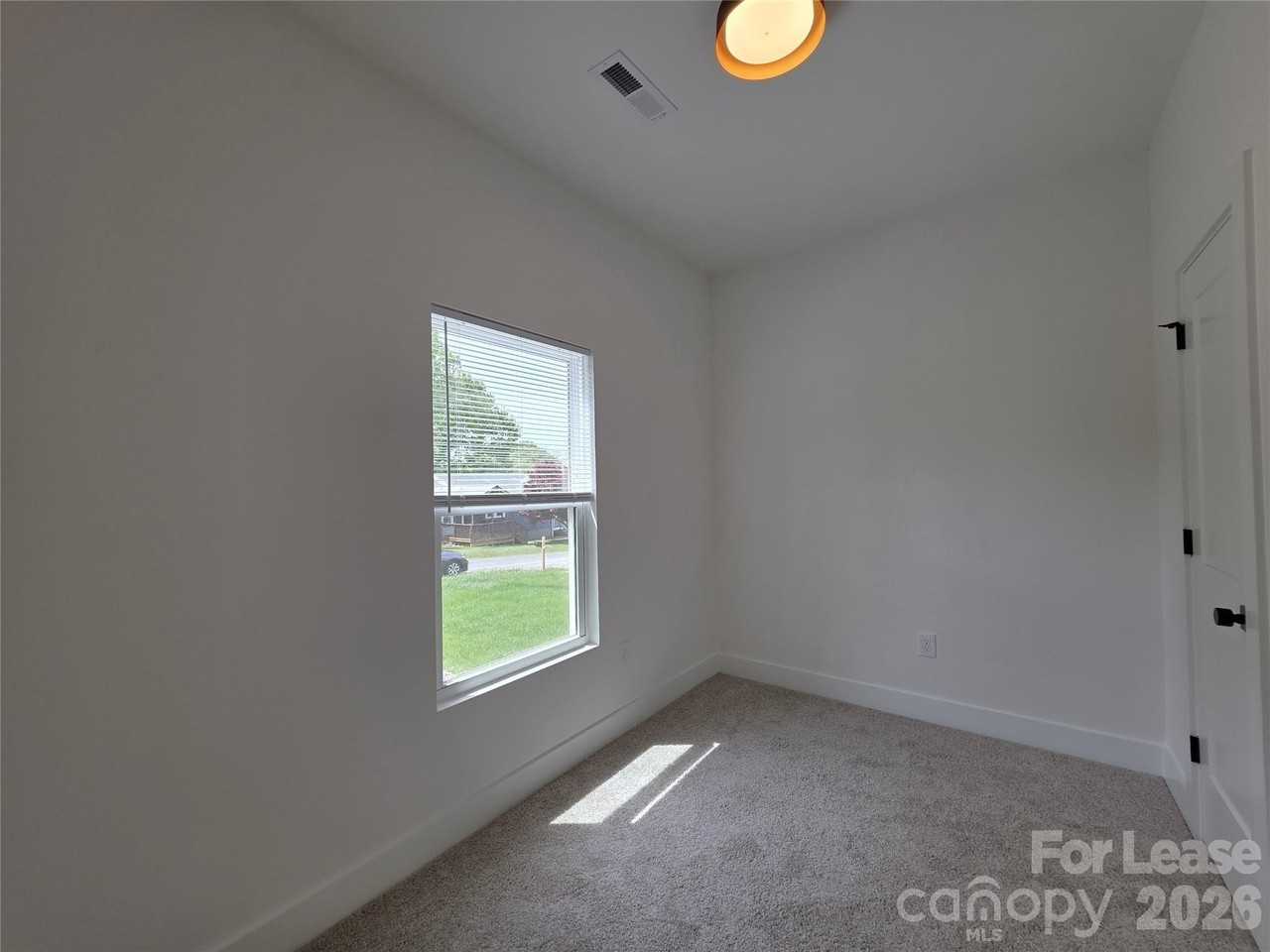 1030 Patton Ave - Photo 6 of 13