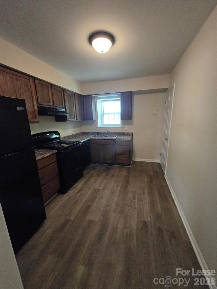 5808 Hunting Ridge Ln Apt J - Photo 7 of 10