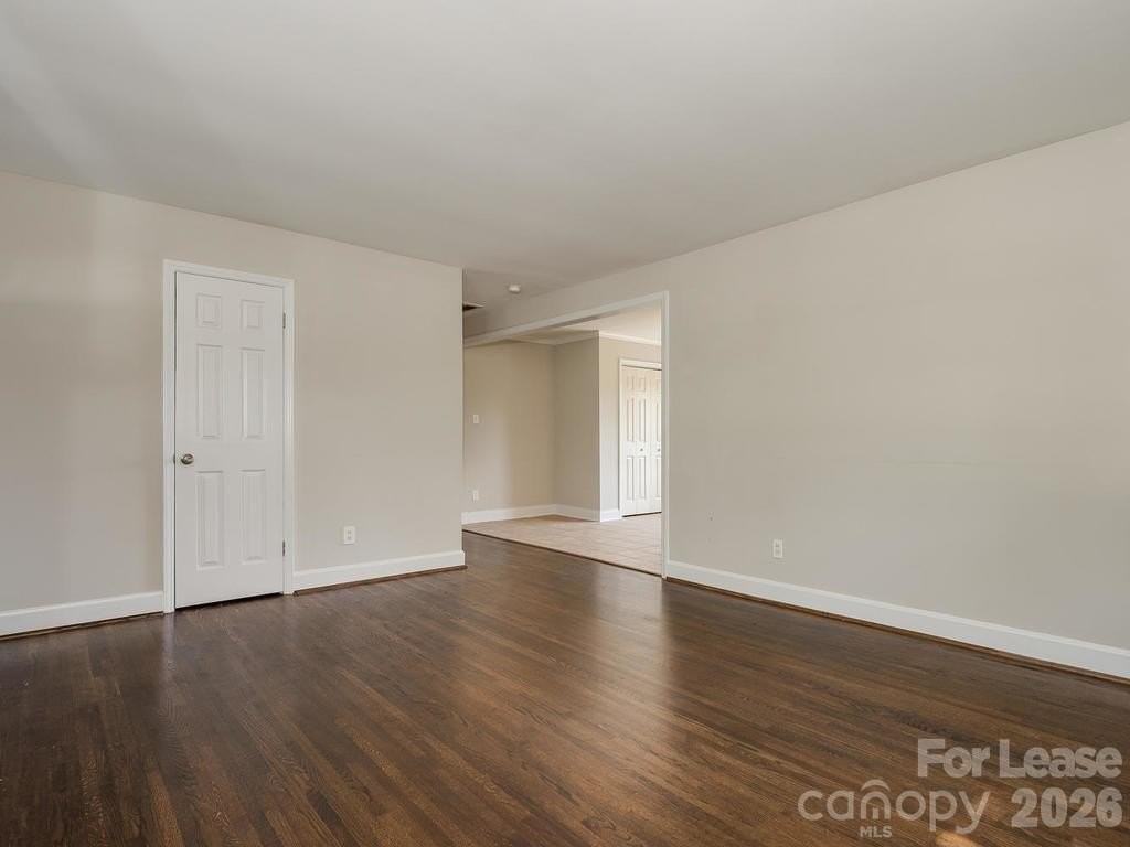 6827 Woodstream Dr - Photo 5 of 20