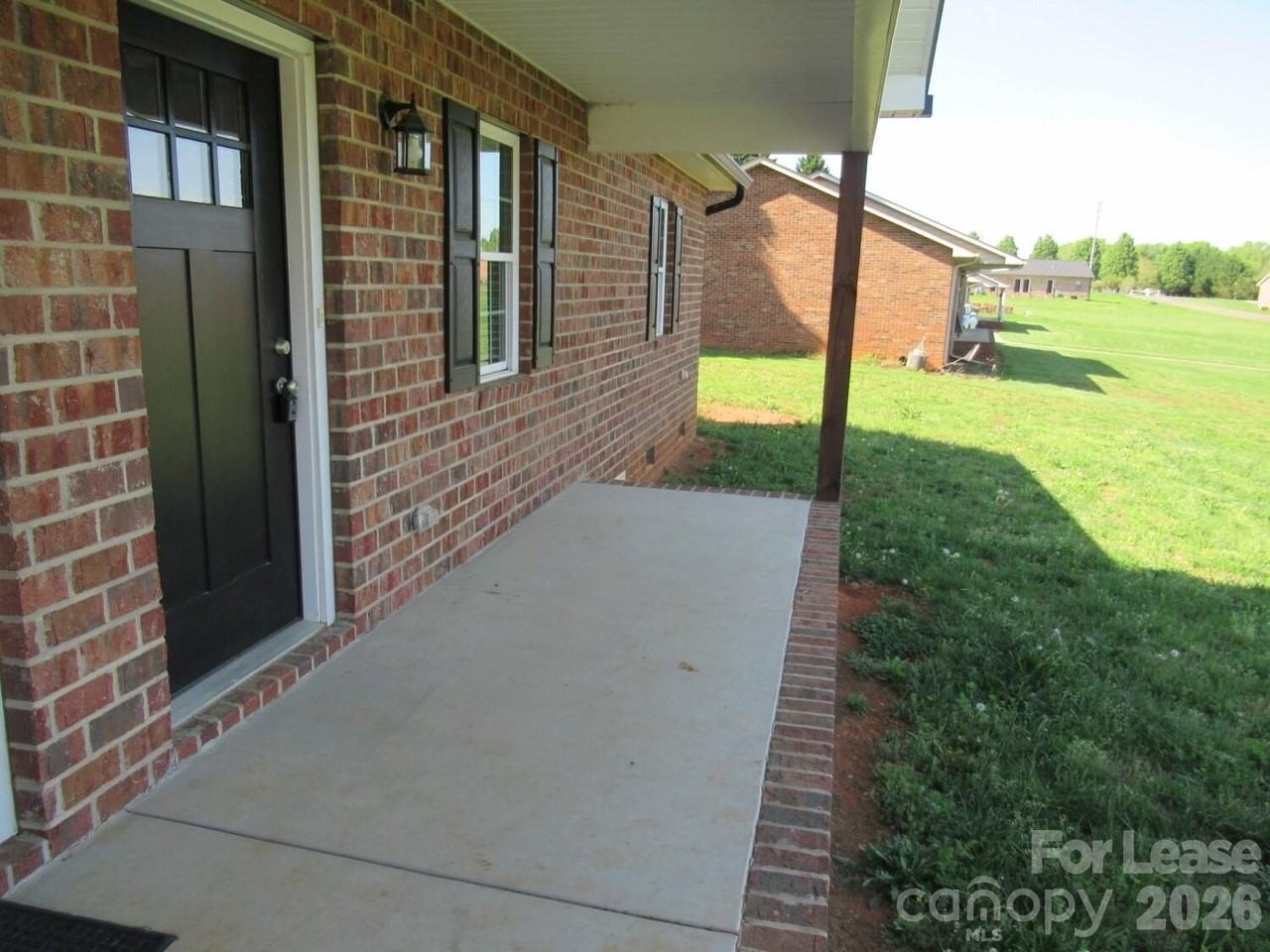 174 Glen Gar Dr - Photo 4 of 19