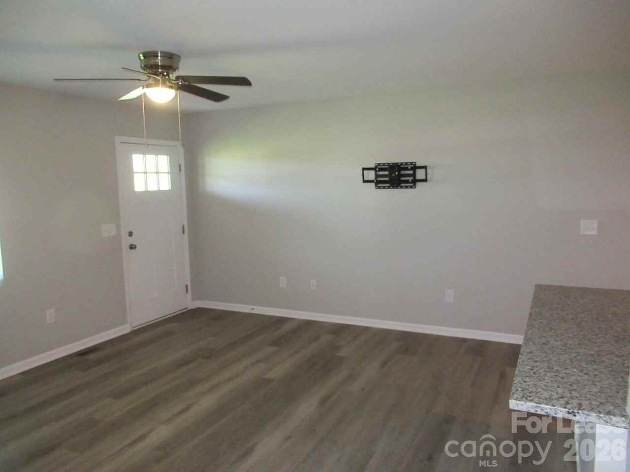 174 Glen Gar Dr - Photo 7 of 19