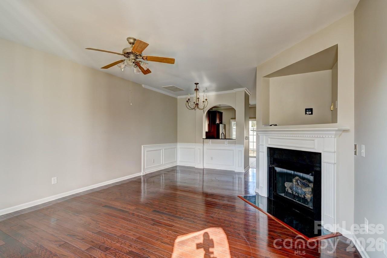 417 River Park Rd - Photo 3 of 16