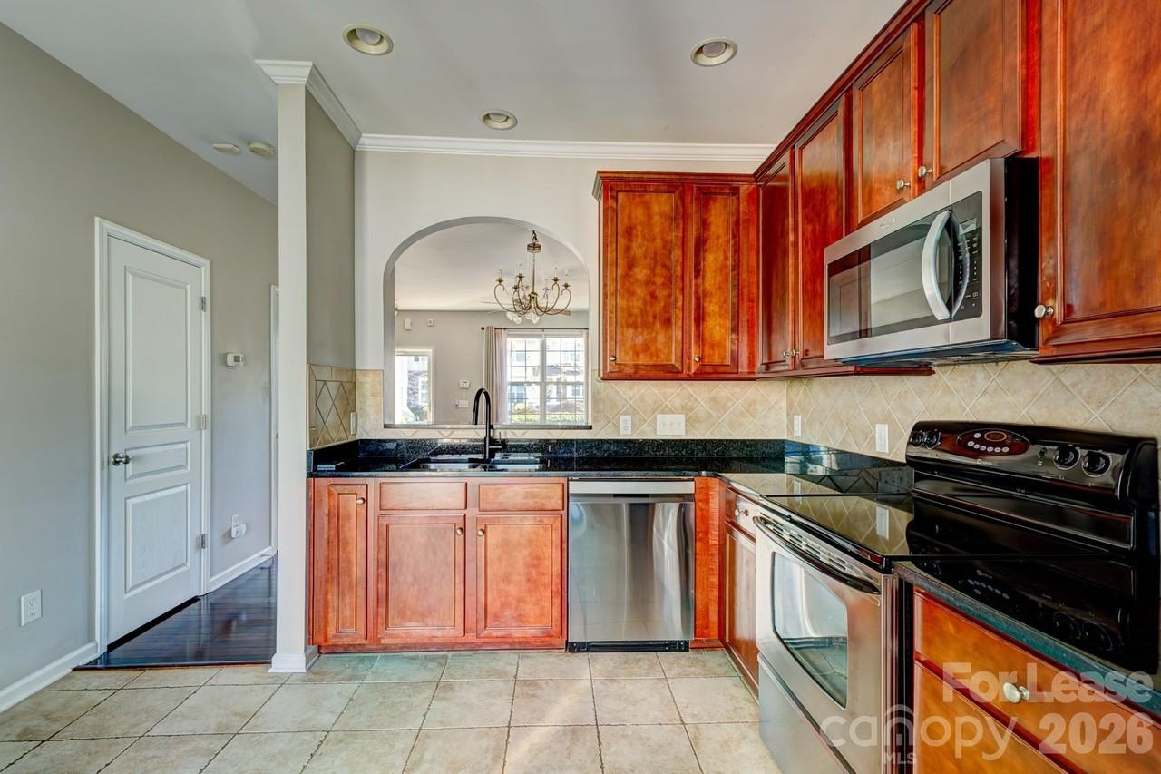 417 River Park Rd - Photo 6 of 16