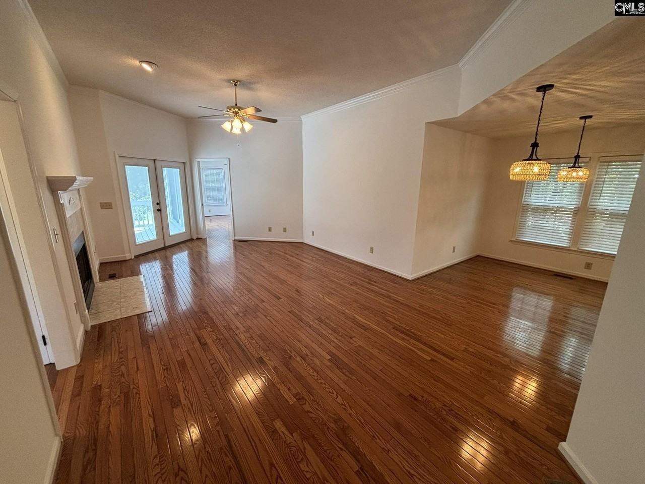 221 Timberlake Dr - Photo 3 of 25